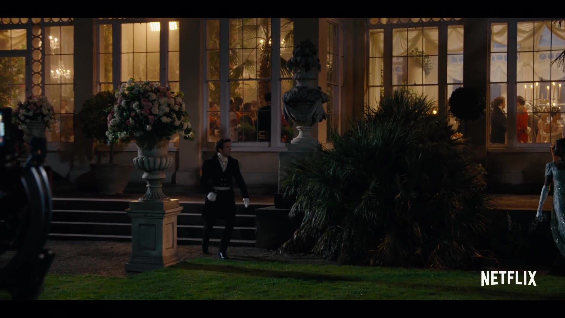 LavishBallsS2_0019.jpg LavishBallsS2_0019.jpg