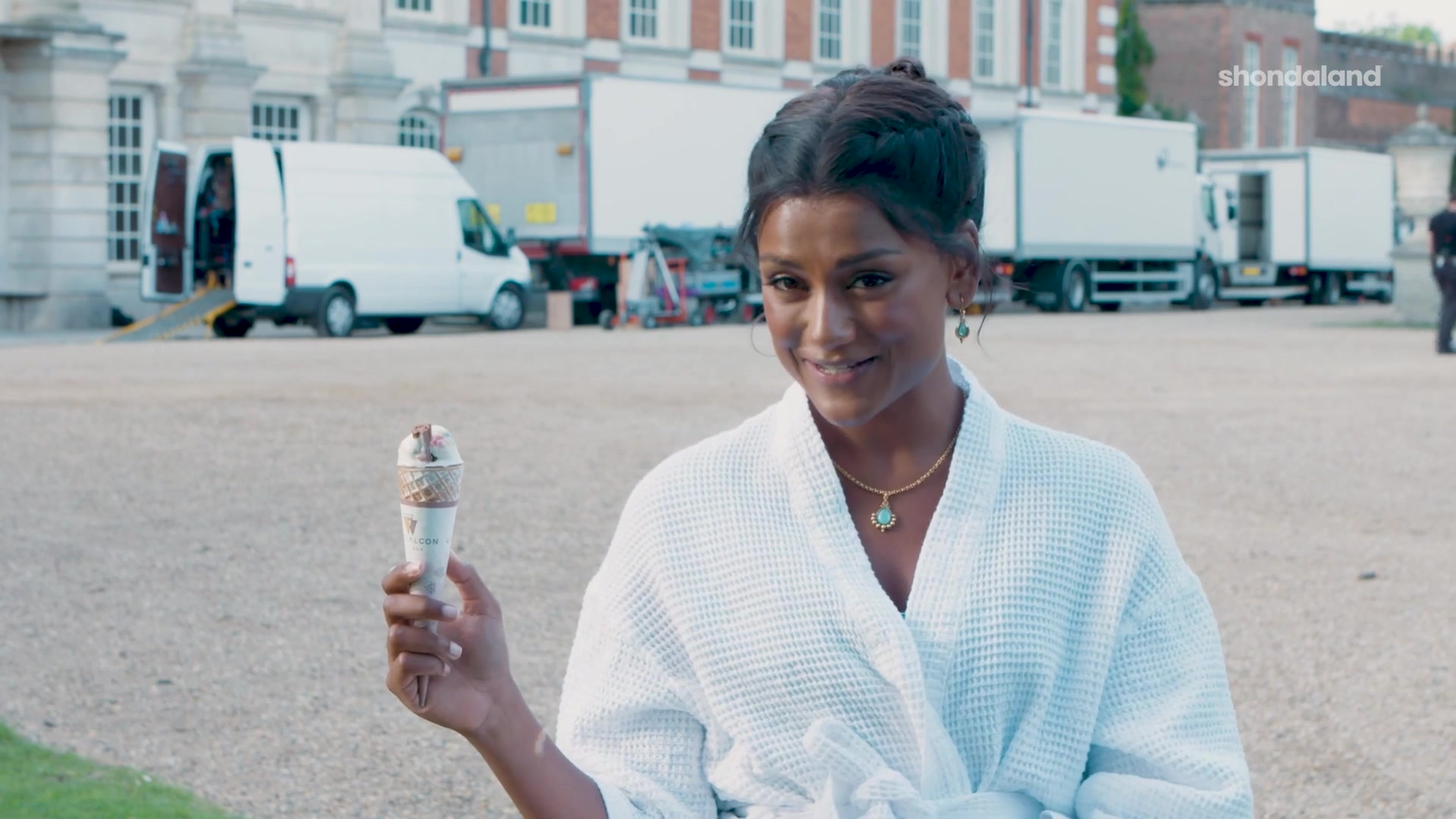 LoveMarriage_020.jpg LoveMarriage_020.jpg