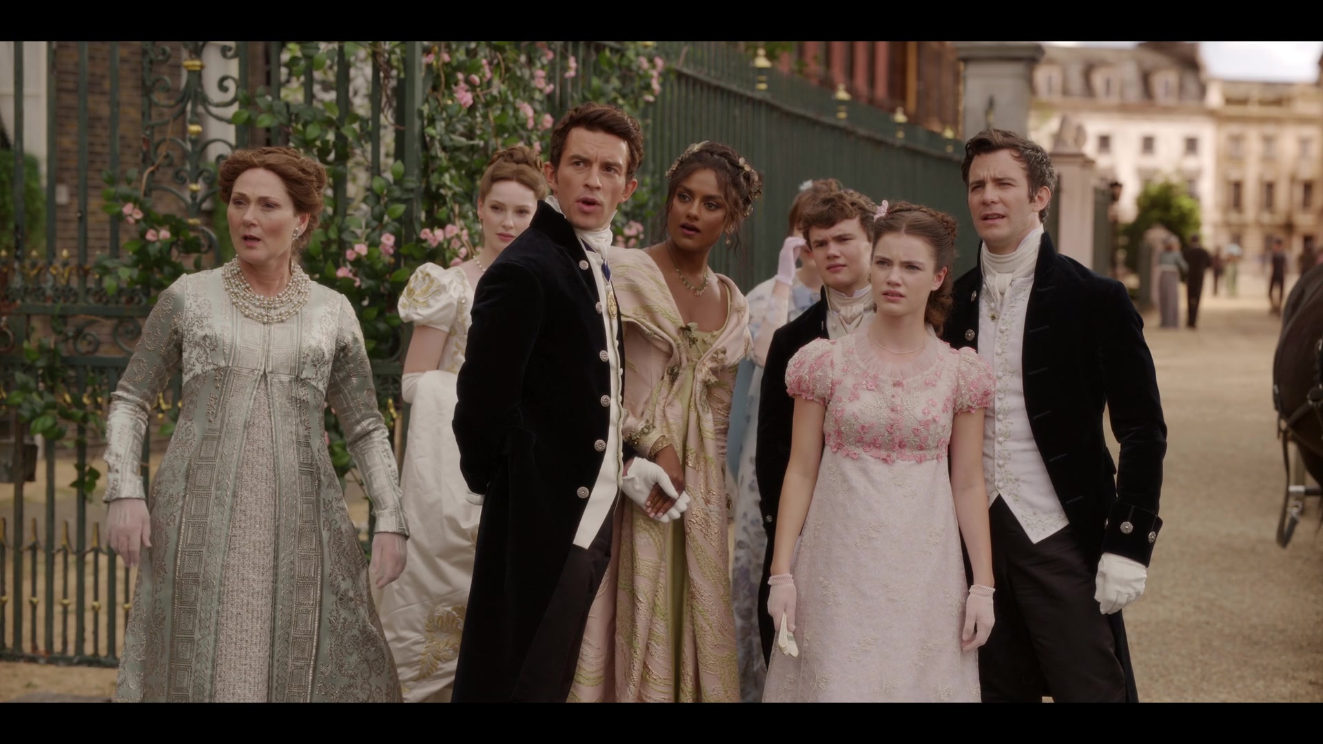 Bridgerton3x01_0021.jpg