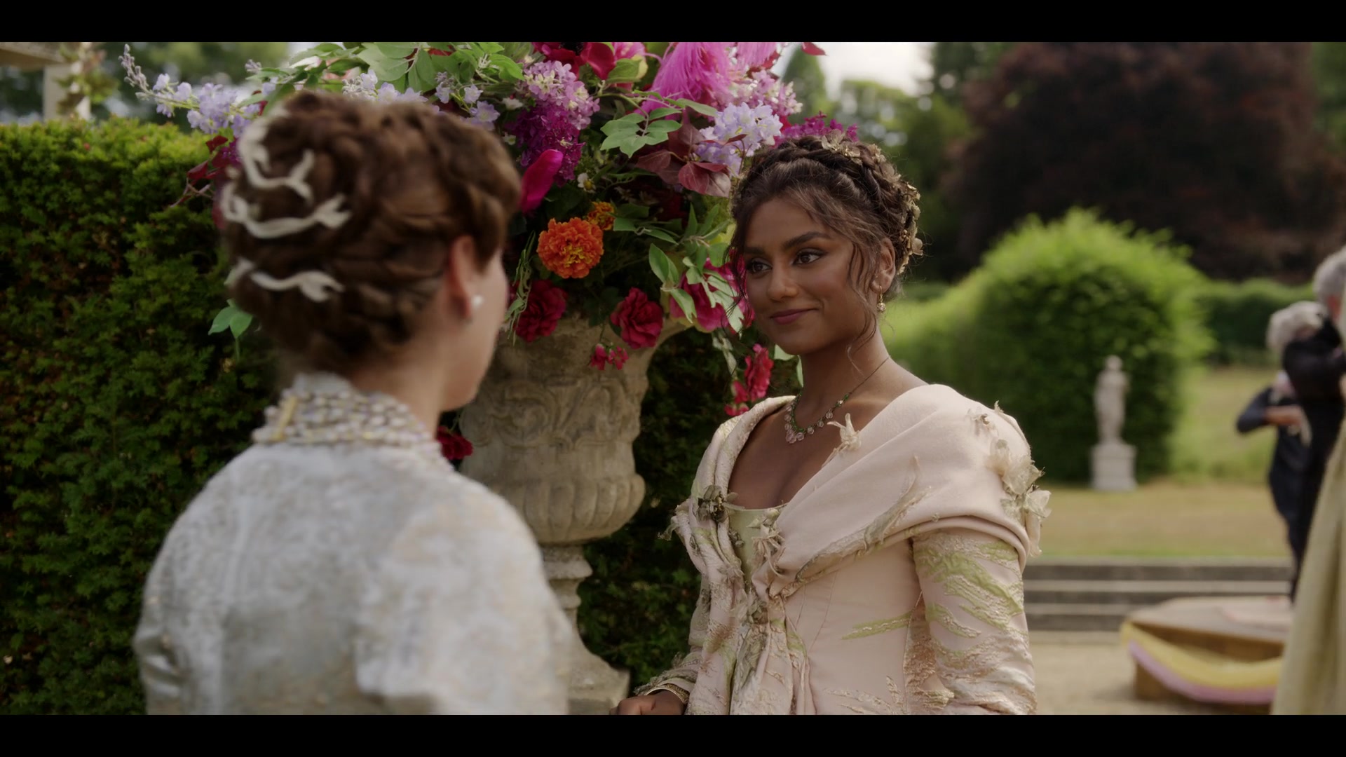 Bridgerton3x01_0054.jpg