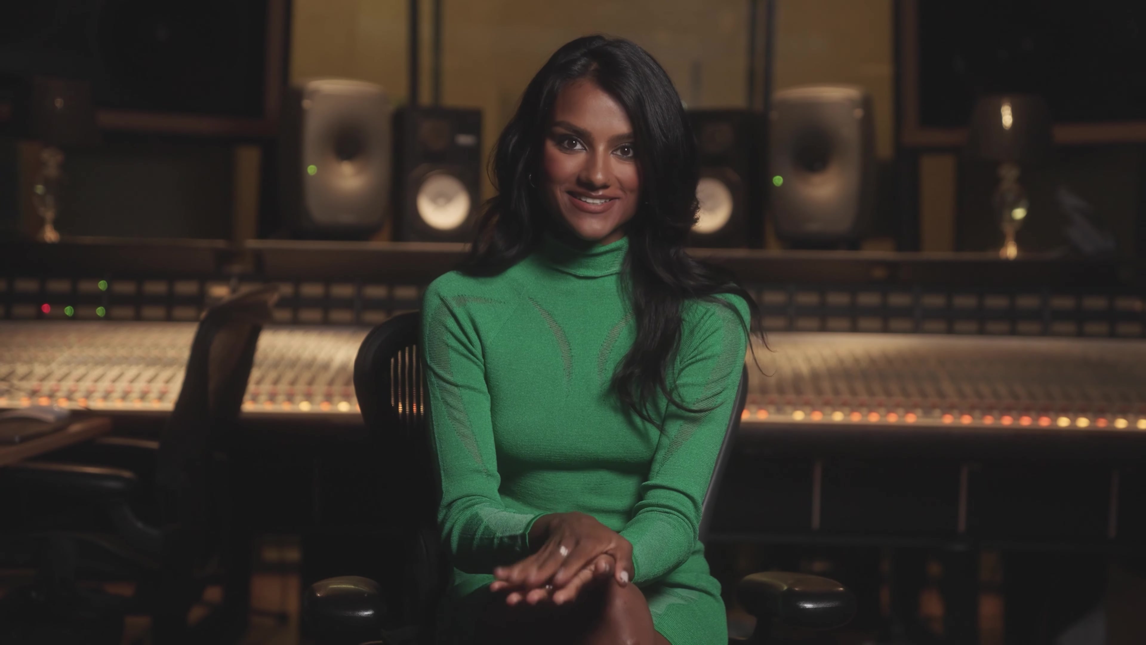 inthestudio112.jpg inthestudio112.jpg