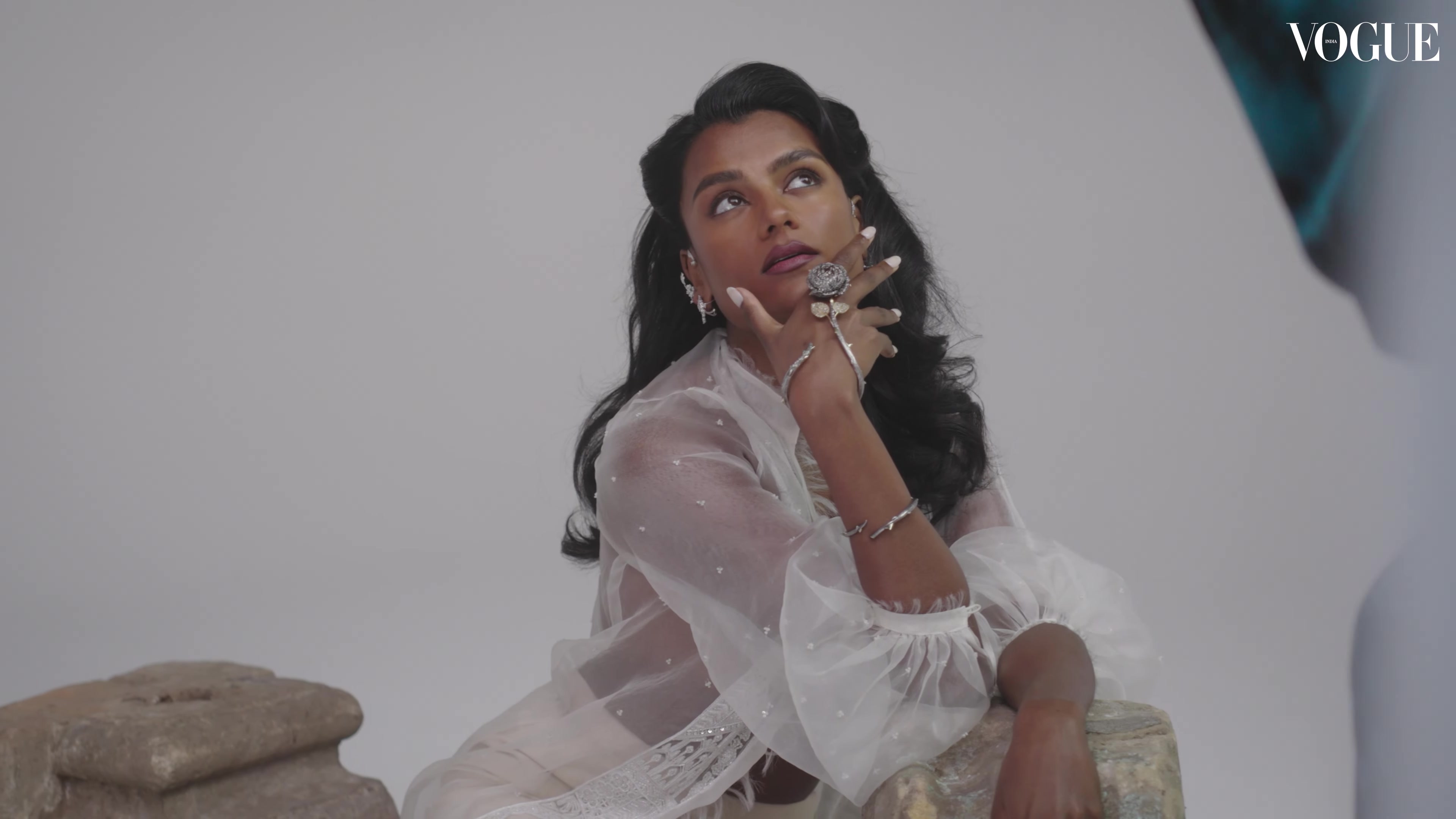 vogueindiabts076.jpg