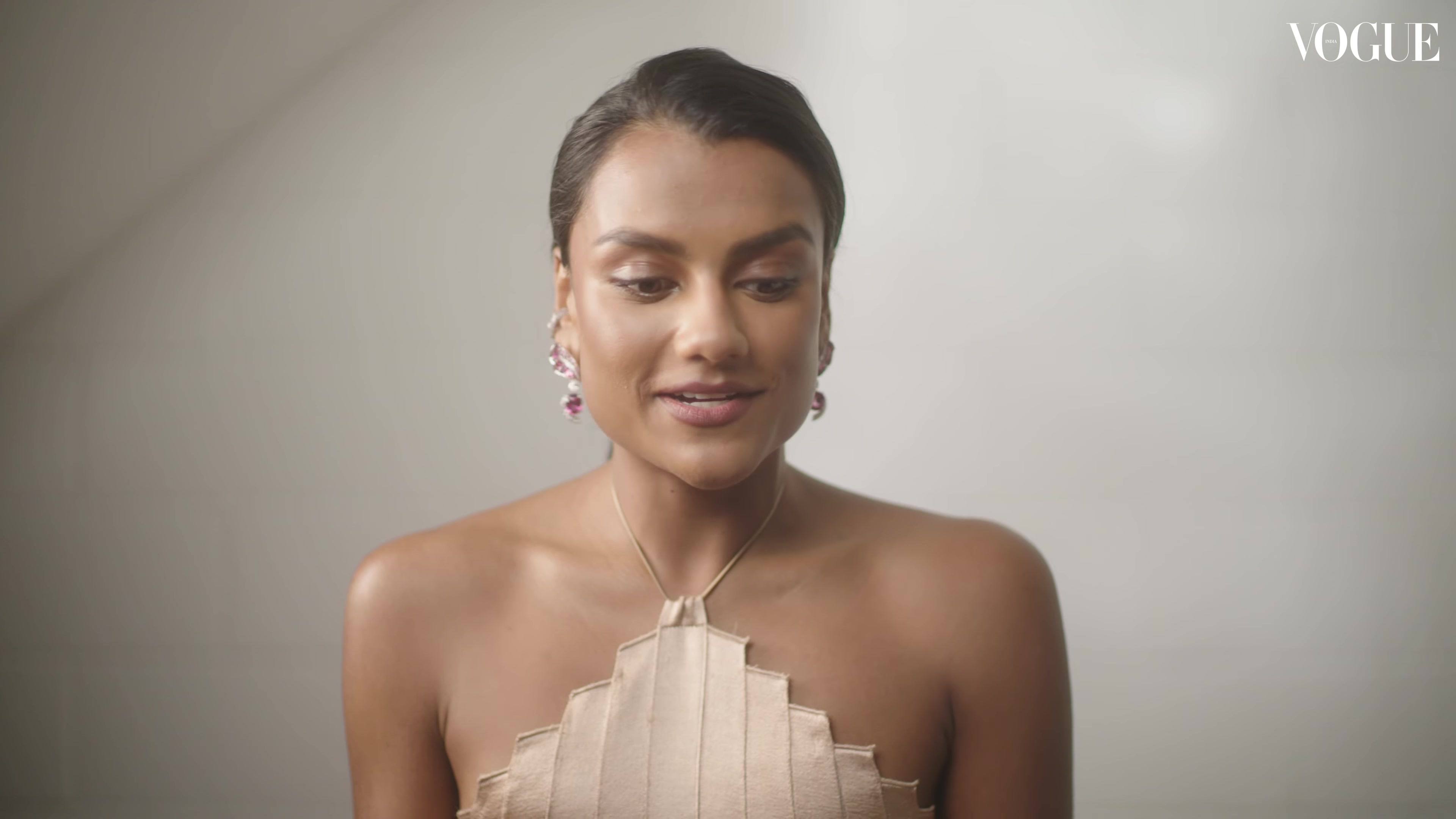 vogueindiabts120.jpg vogueindiabts120.jpg