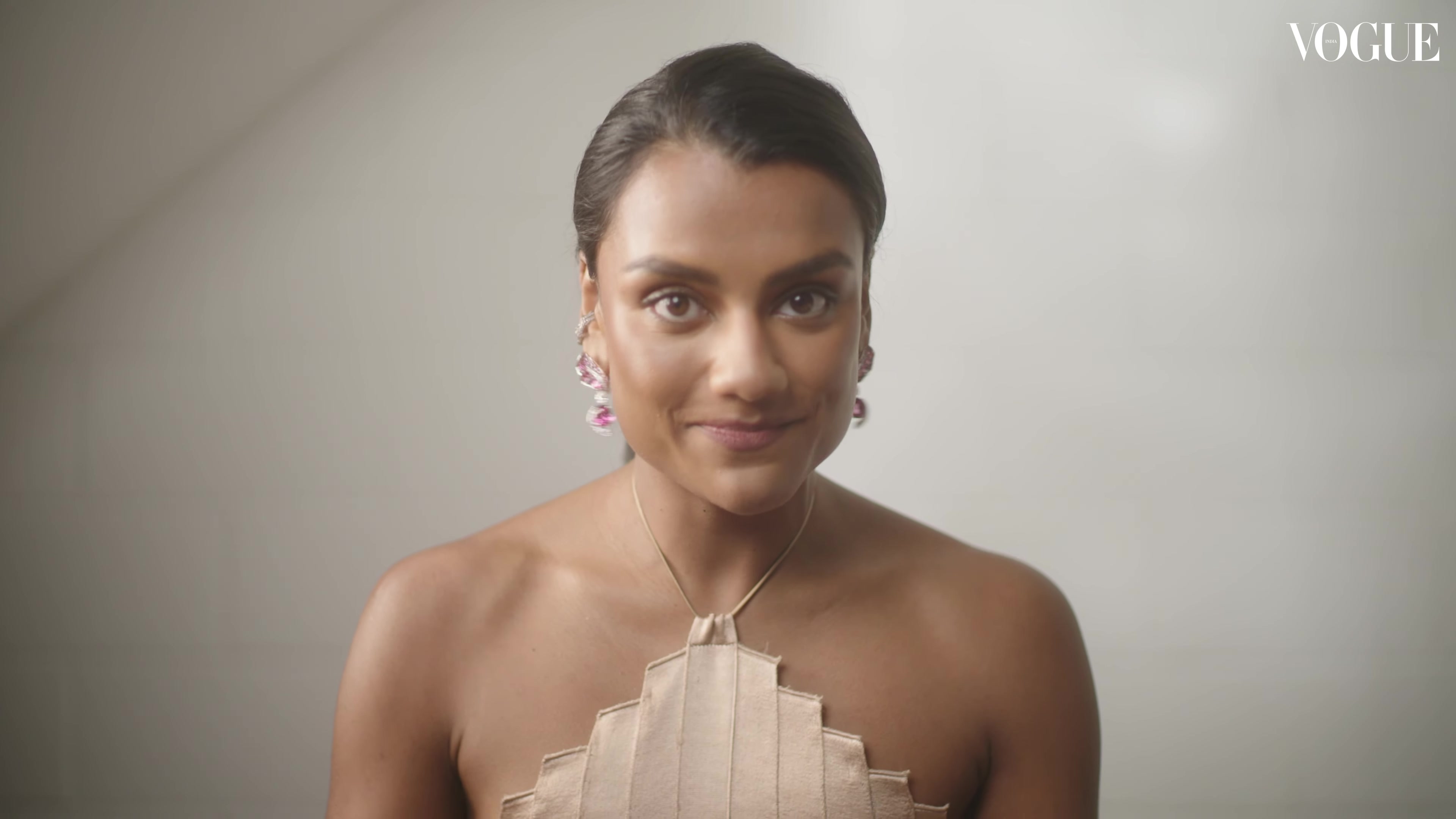 vogueindiabts125.jpg vogueindiabts125.jpg