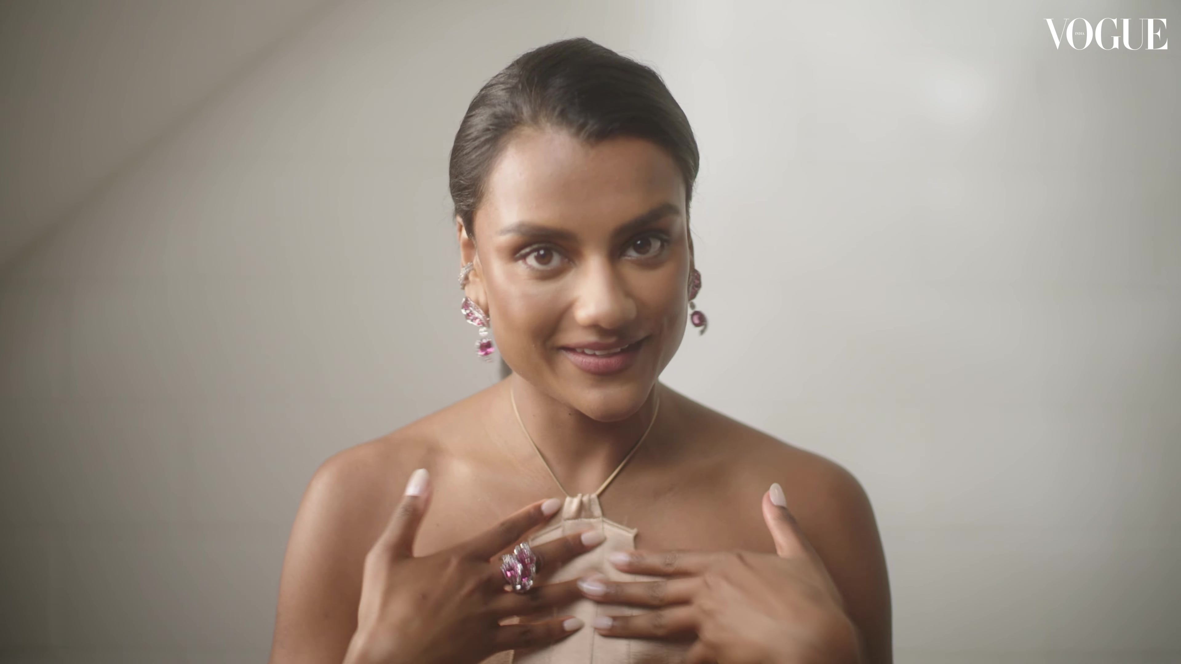 vogueindiabts127.jpg vogueindiabts127.jpg