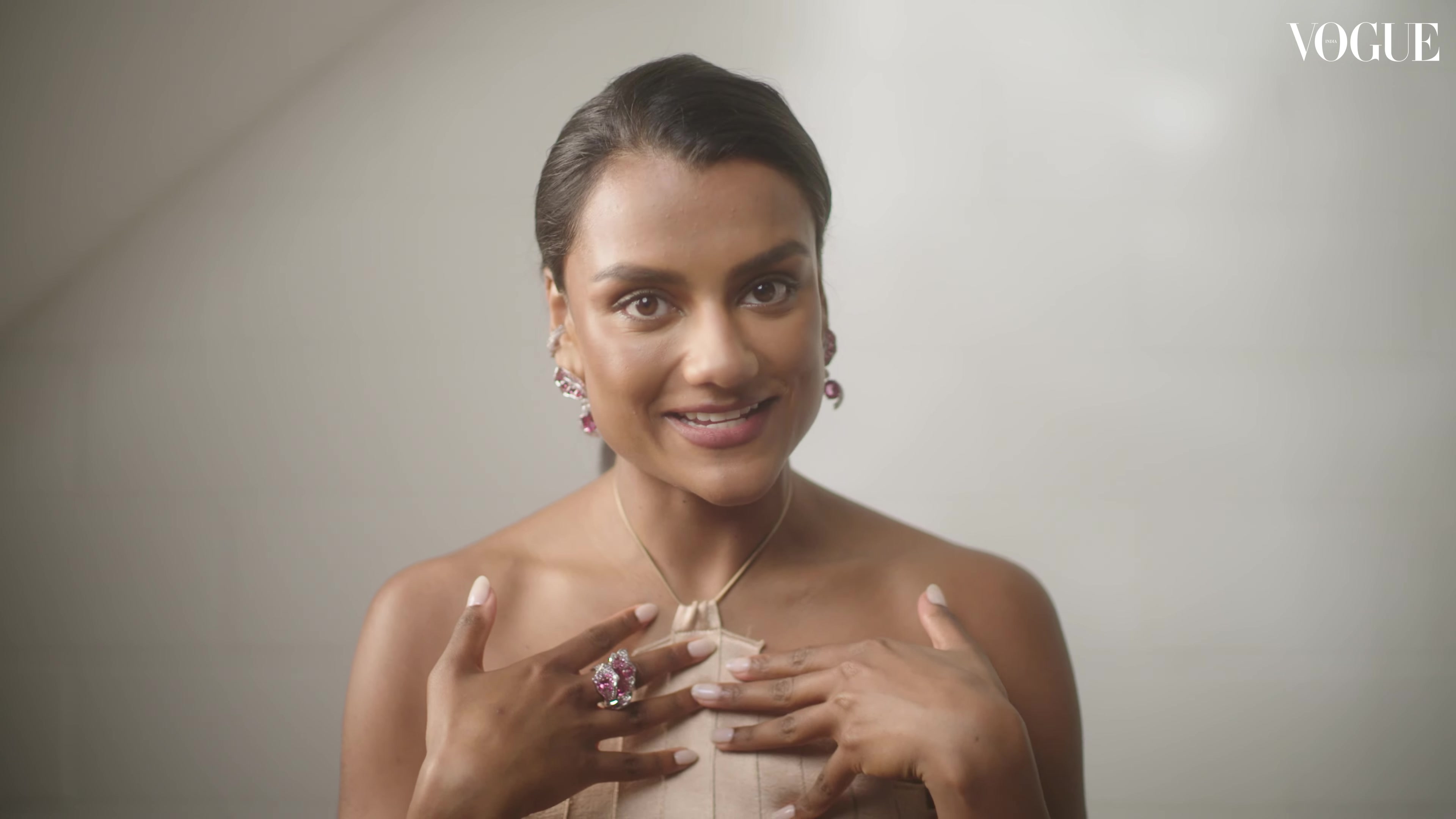 vogueindiabts129.jpg vogueindiabts129.jpg