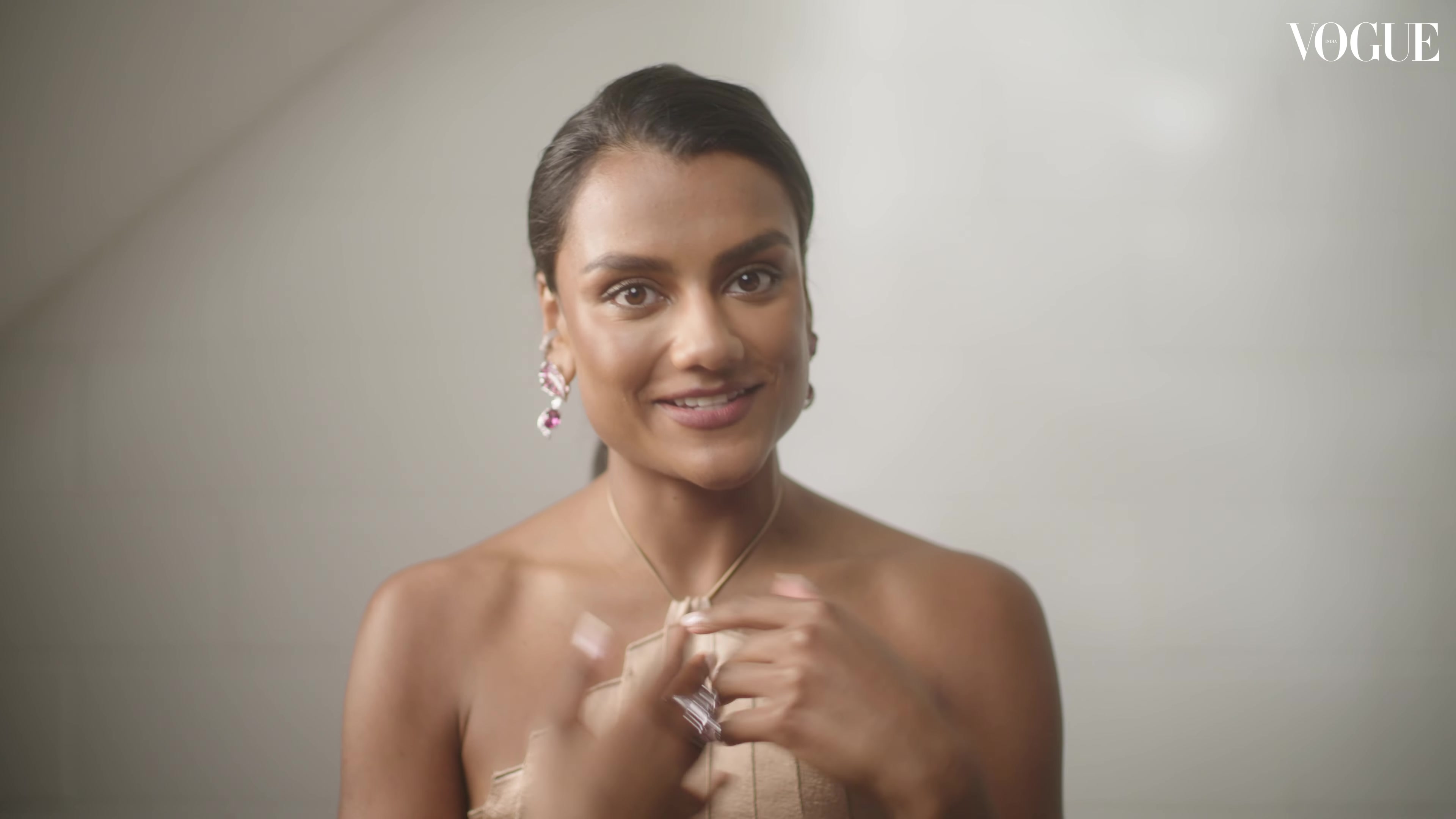 vogueindiabts130.jpg vogueindiabts130.jpg