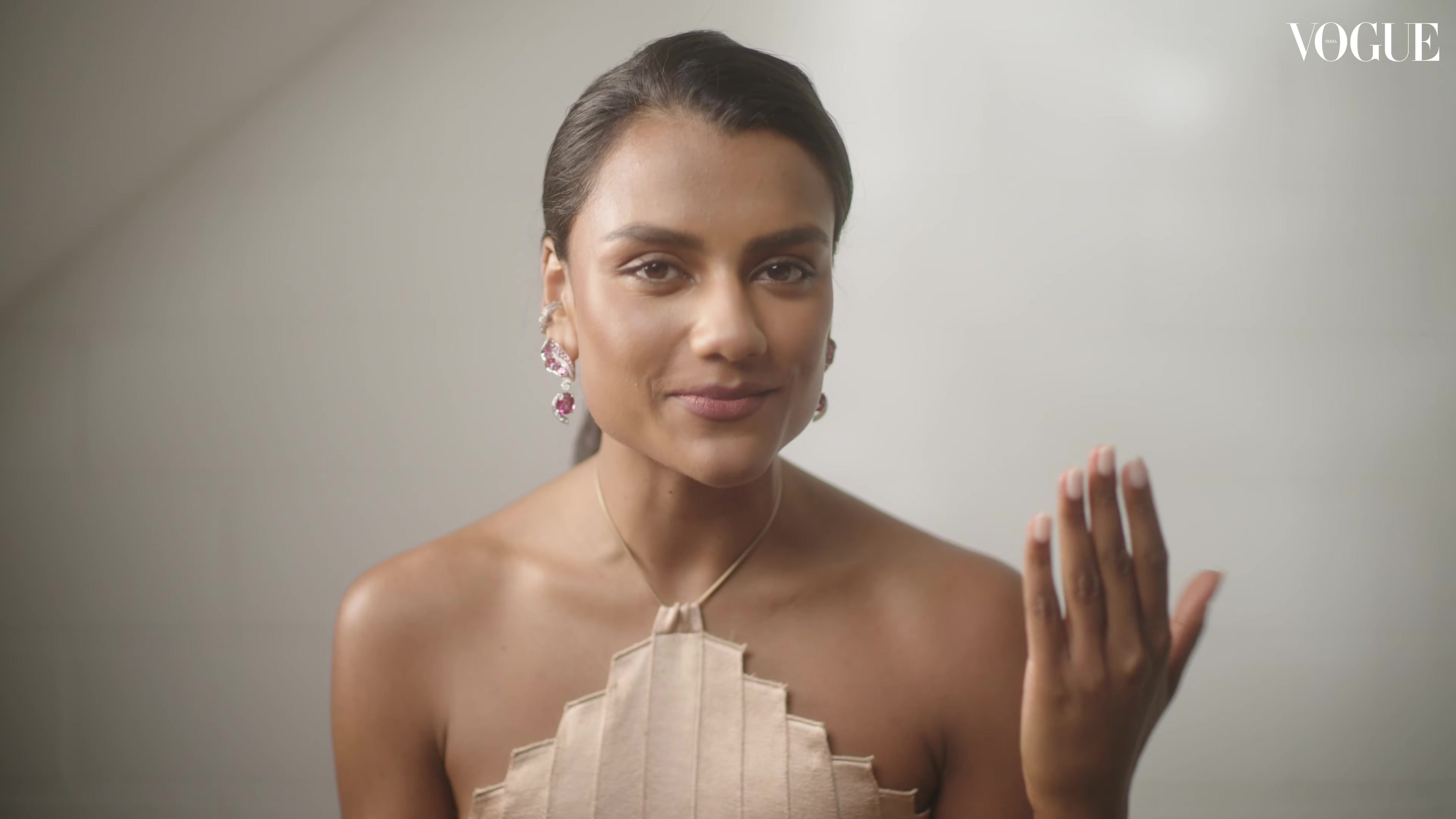 vogueindiabts253.jpg vogueindiabts253.jpg