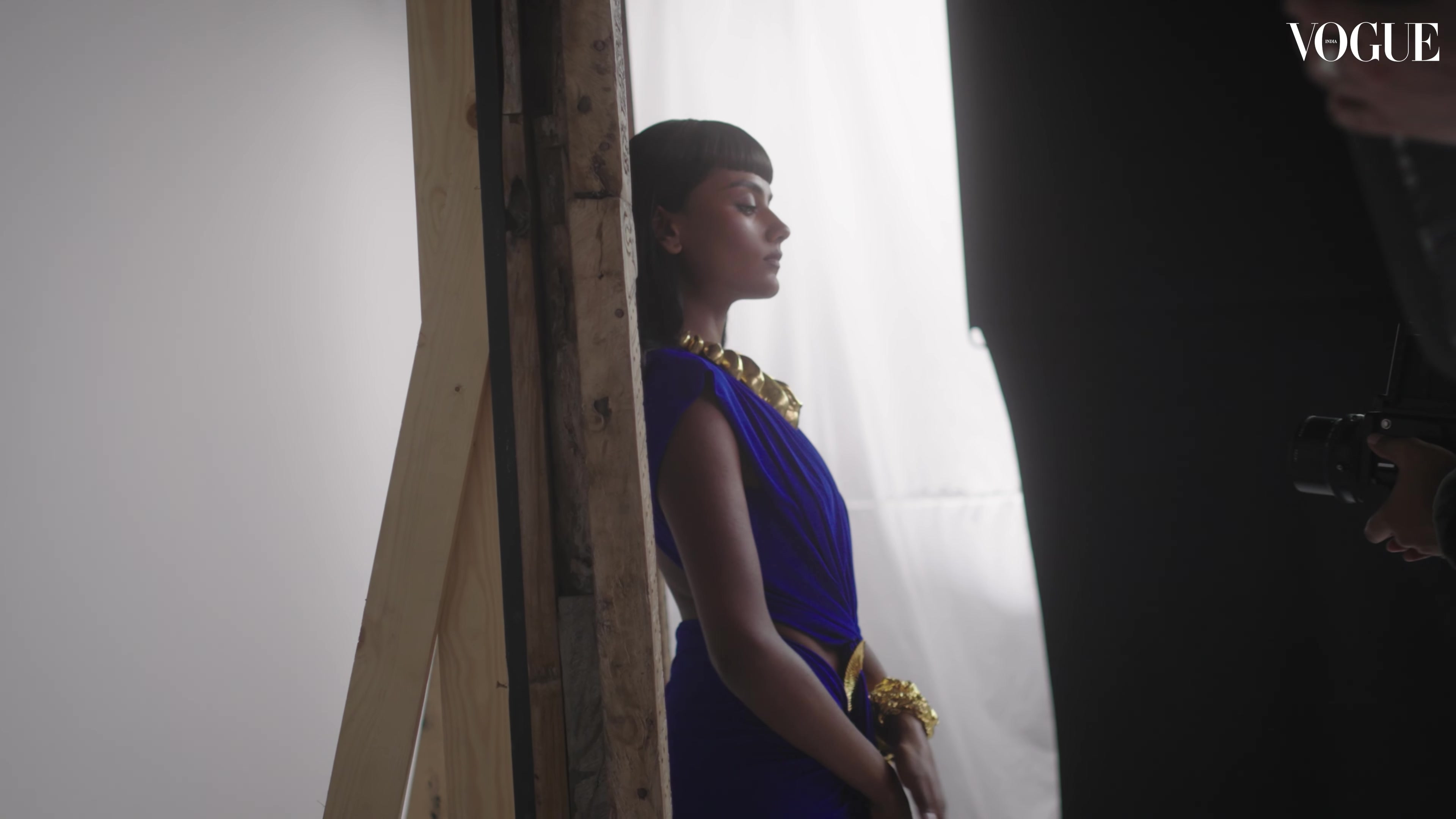vogueindiabts302.jpg