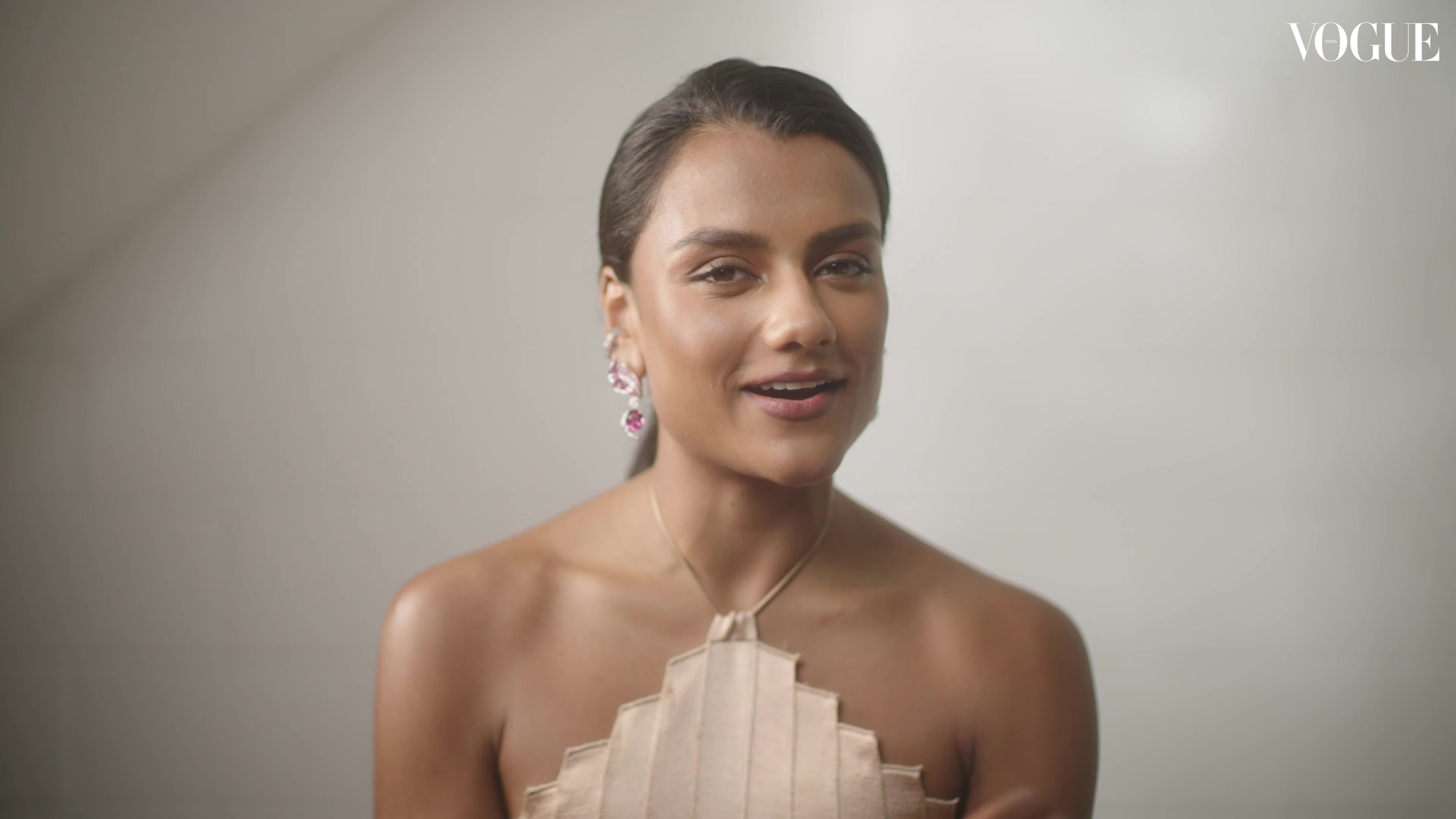 vogueindiabts350.jpg vogueindiabts350.jpg