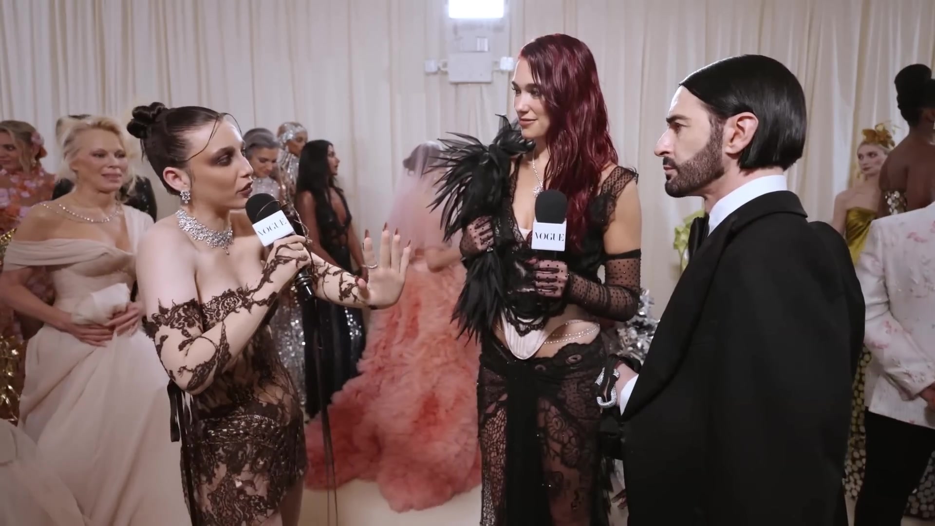 voguemetgalainline088.jpg voguemetgalainline088.jpg