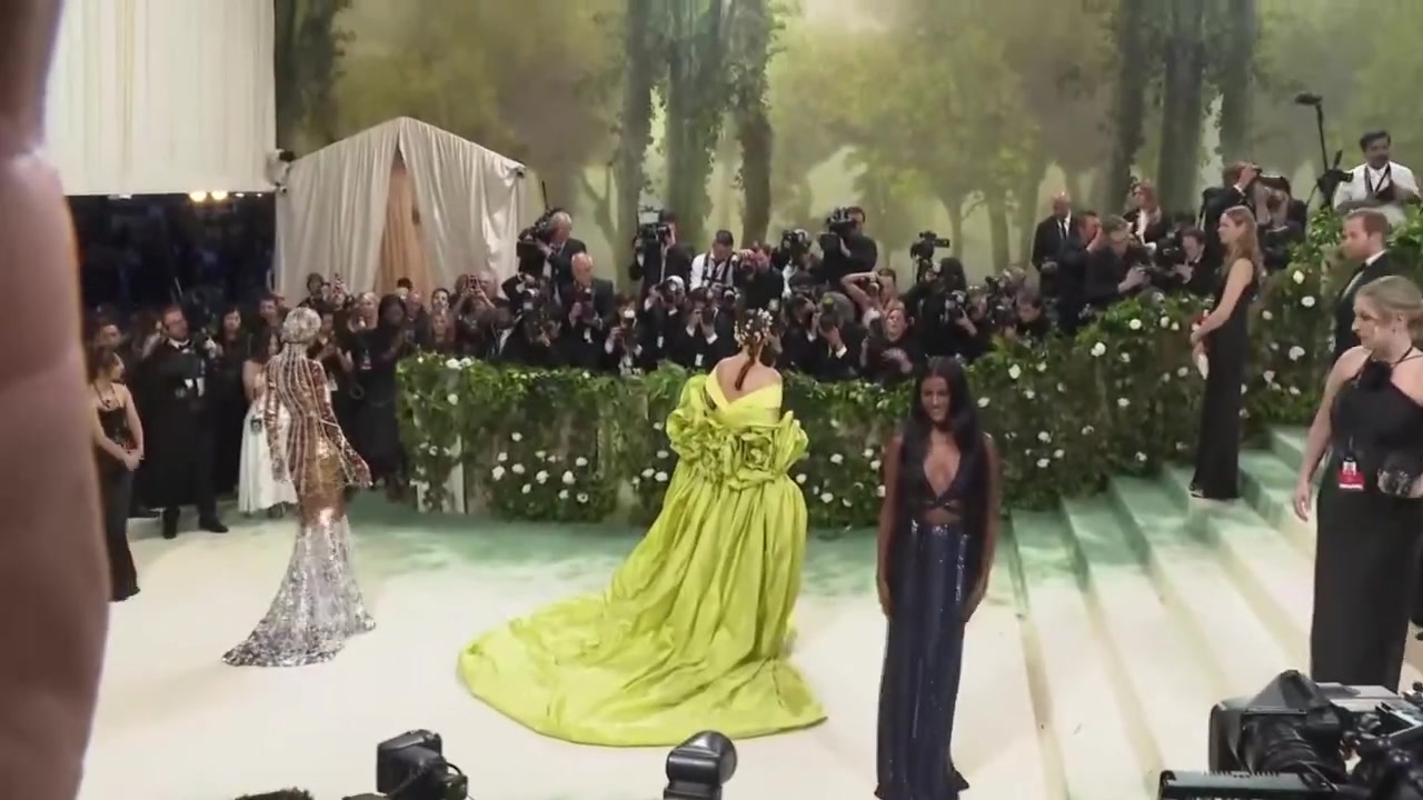 apmetgalacarpet042.jpg apmetgalacarpet042.jpg