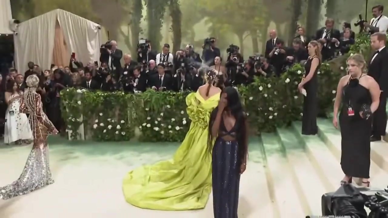 apmetgalacarpet119.jpg apmetgalacarpet119.jpg