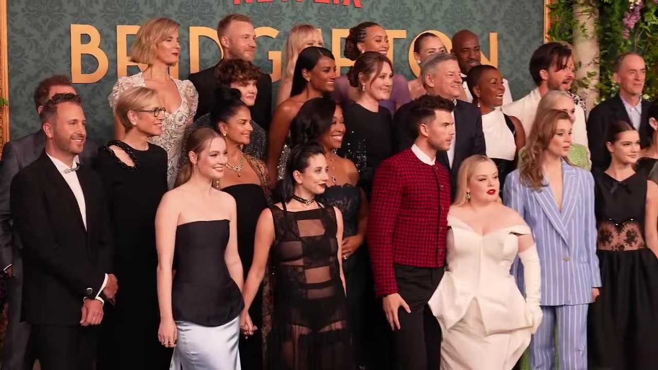 bpremieregroup377.jpg bpremieregroup377.jpg